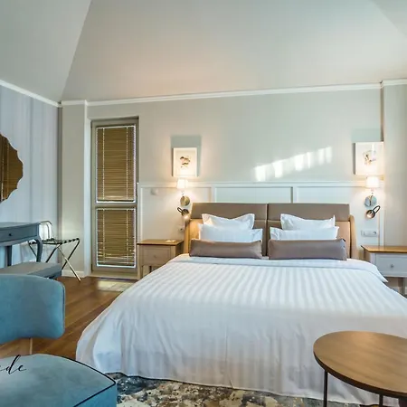 فندق Promenade 5*